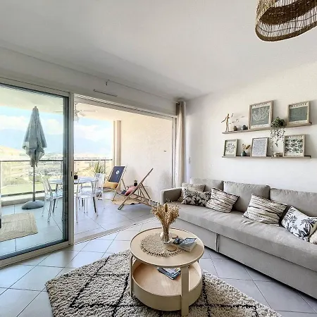 T2 Moderne Avec Clim, Terrasse Et Parking Au Coeur De Calvi - Fr-1-719-1 Apartment *
